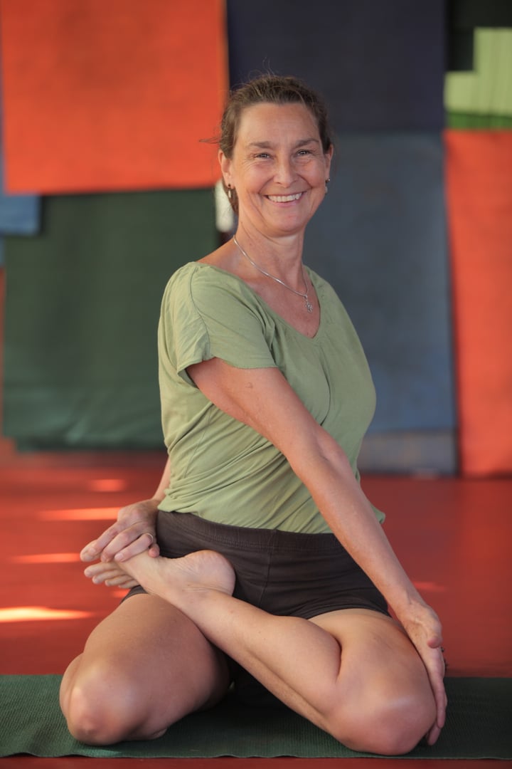 Iyengar-Yoga-Urlaub auf Kreta, Griechenland, mit Victoria Bridges