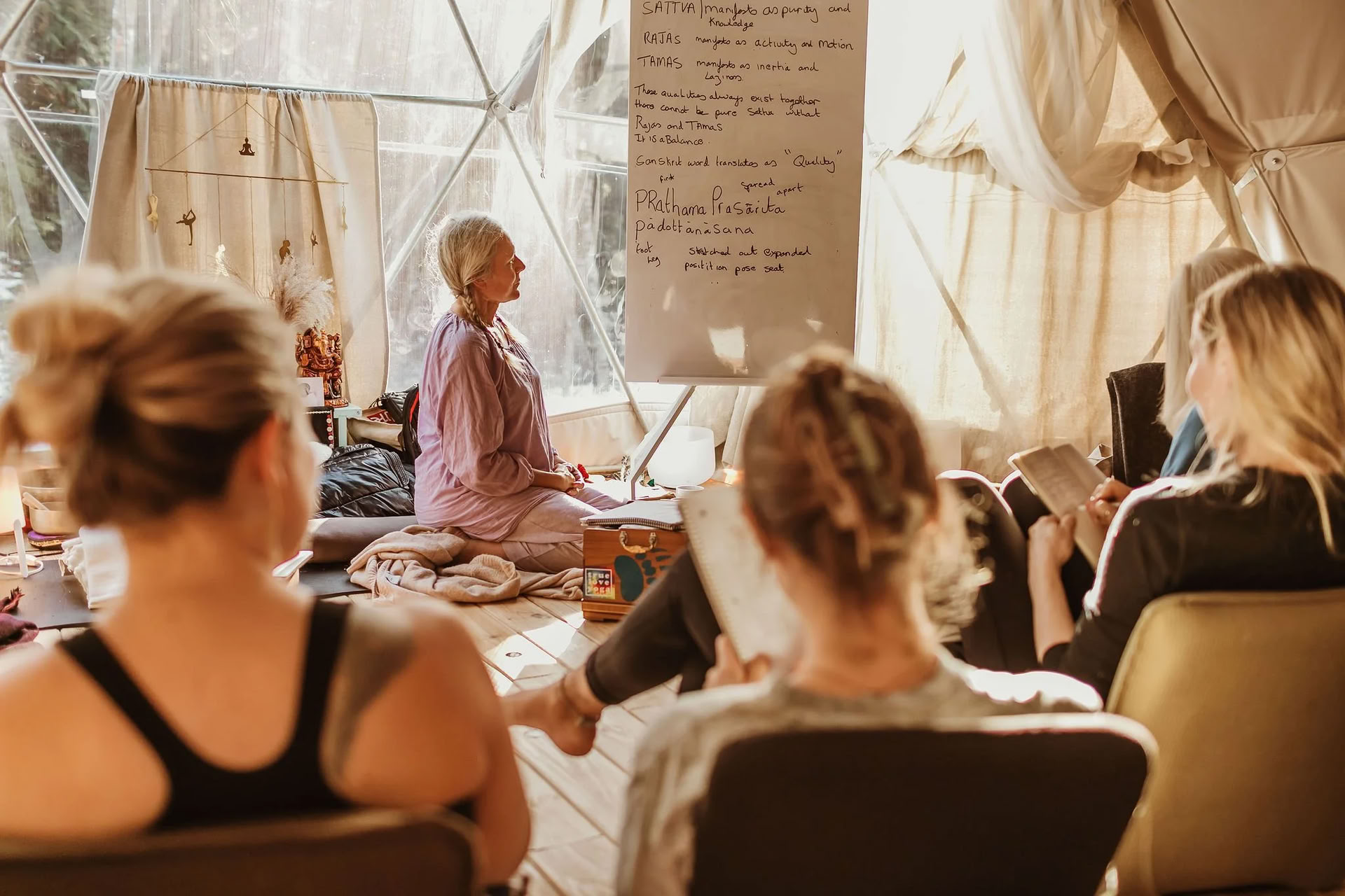 Ashtanga Yoga Day Intensive: Die heilende Magie des Vinyasa