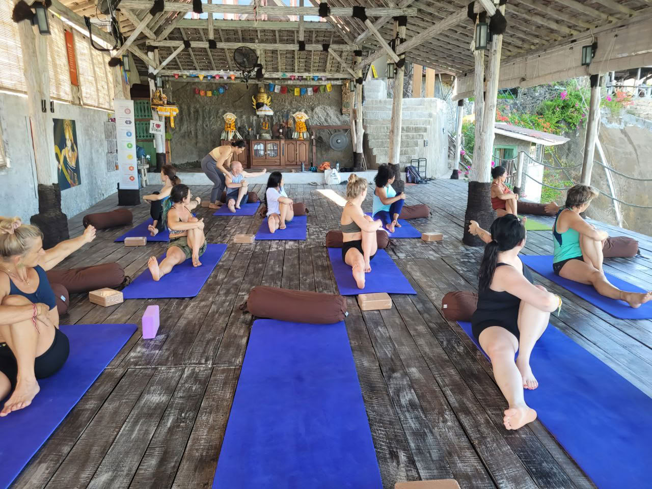 Restoratives Yoga in Lovina