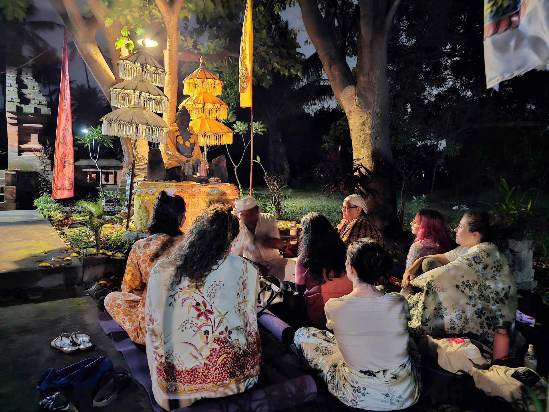 Full Moon Ceremony im Candi Buddha