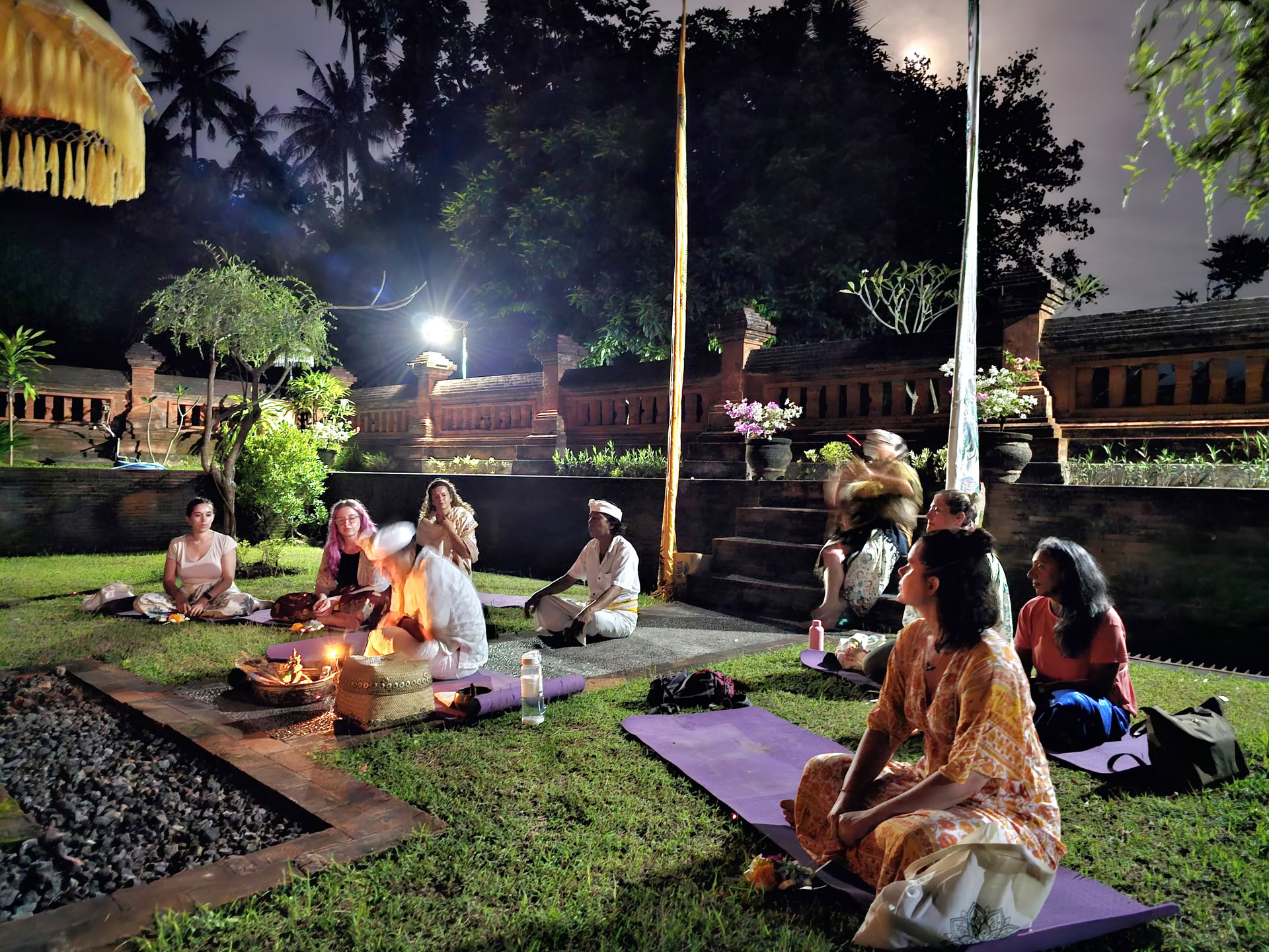 Full Moon Ceremony im Candi Buddha