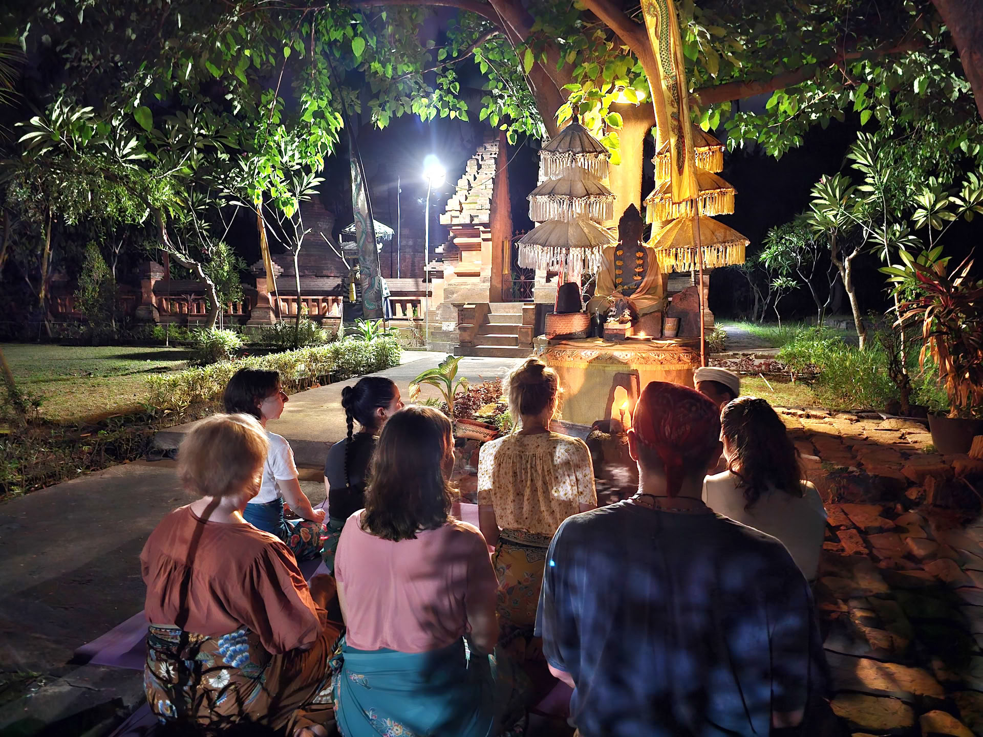 Full Moon Ceremony im Candi Buddha