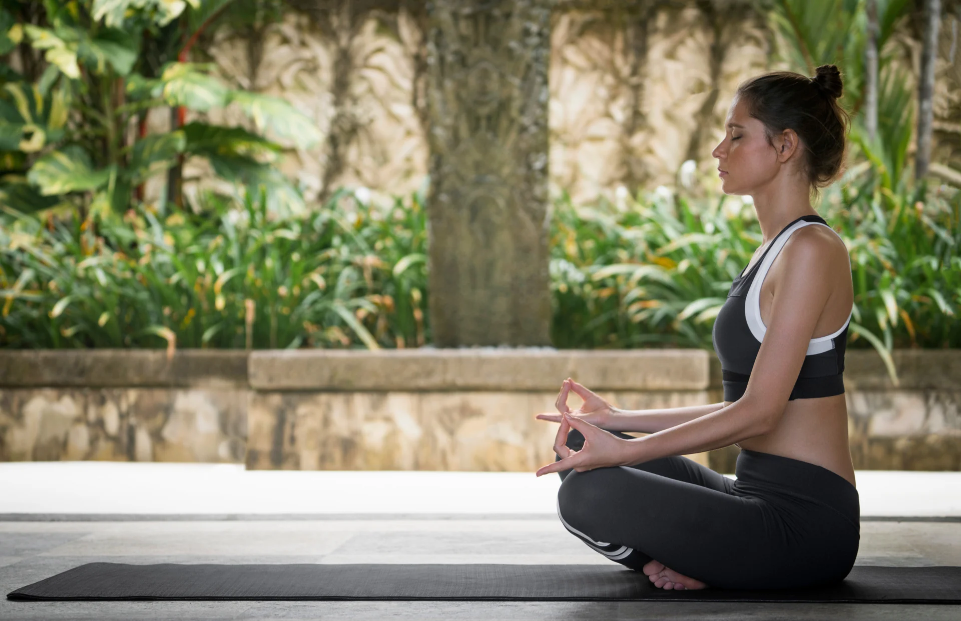 MEDITATIONSSITZUNG