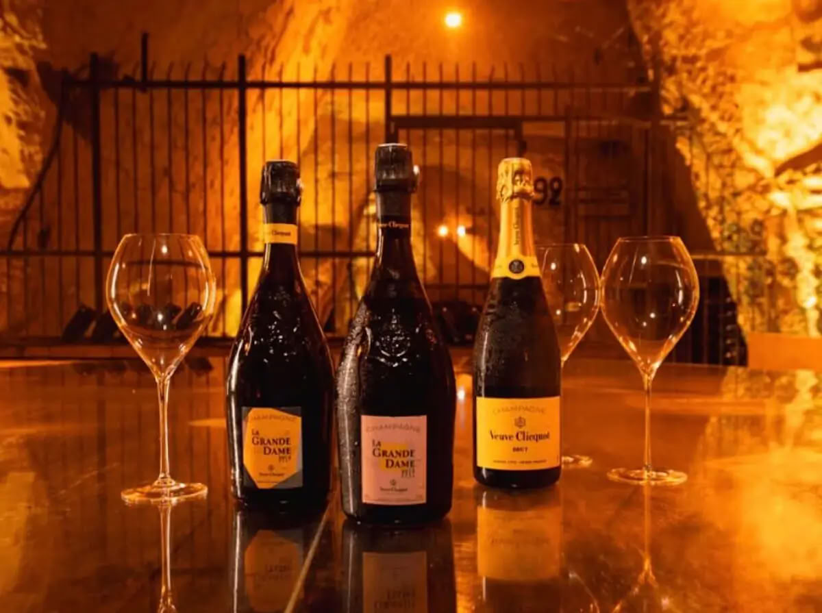 Champagner & Seele: Frauen-Yoga + Champagner-Retreat (Reims, Frankreich)