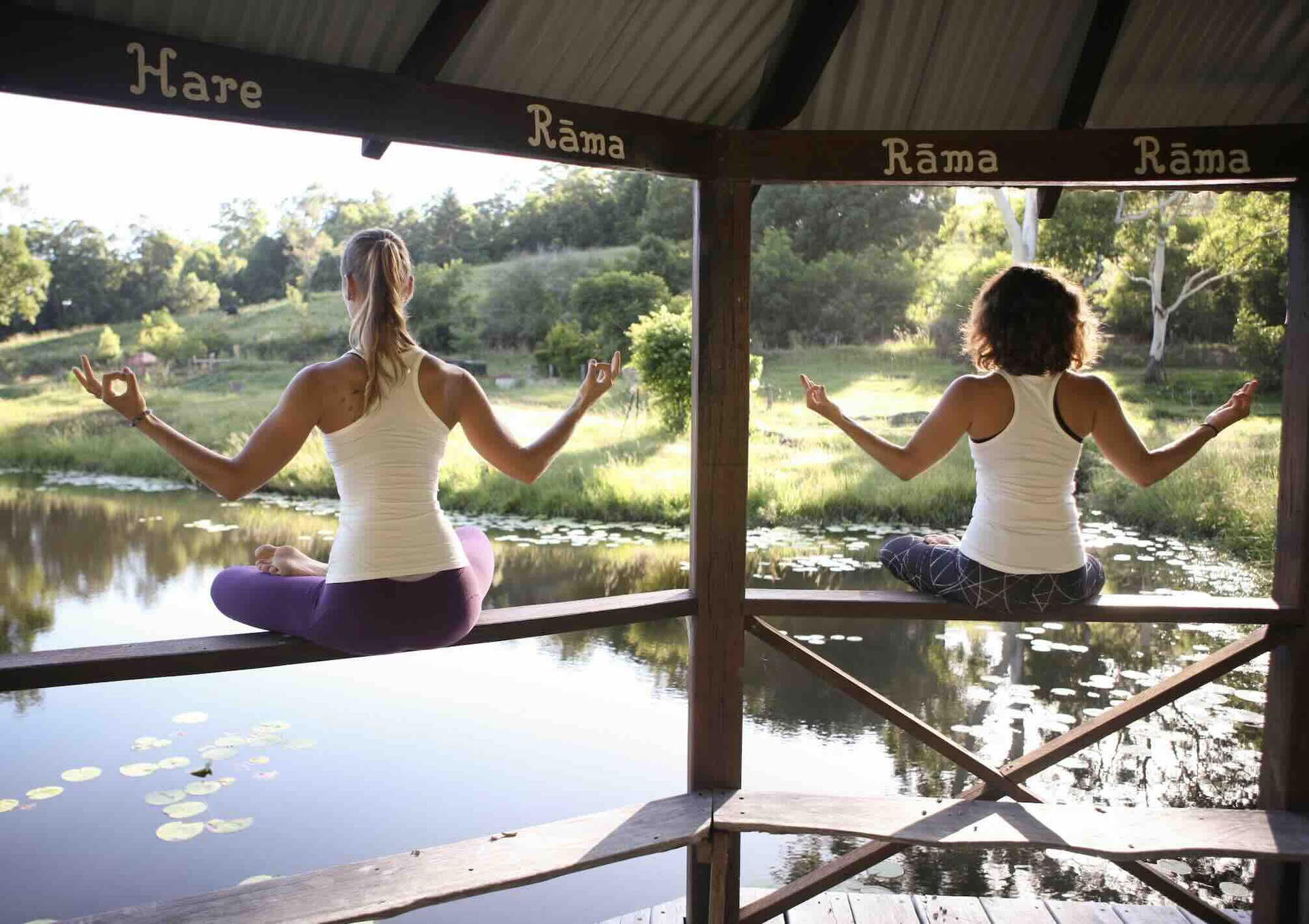 200-Stunden-Yoga-Lehrerausbildungs-Immersions-Retreat