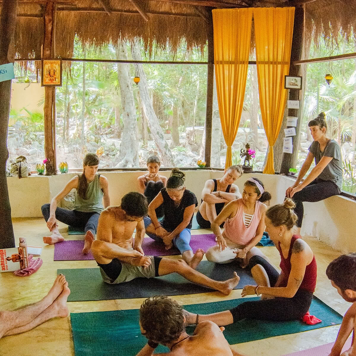YTT 300 – Ein Atemzug Yoga