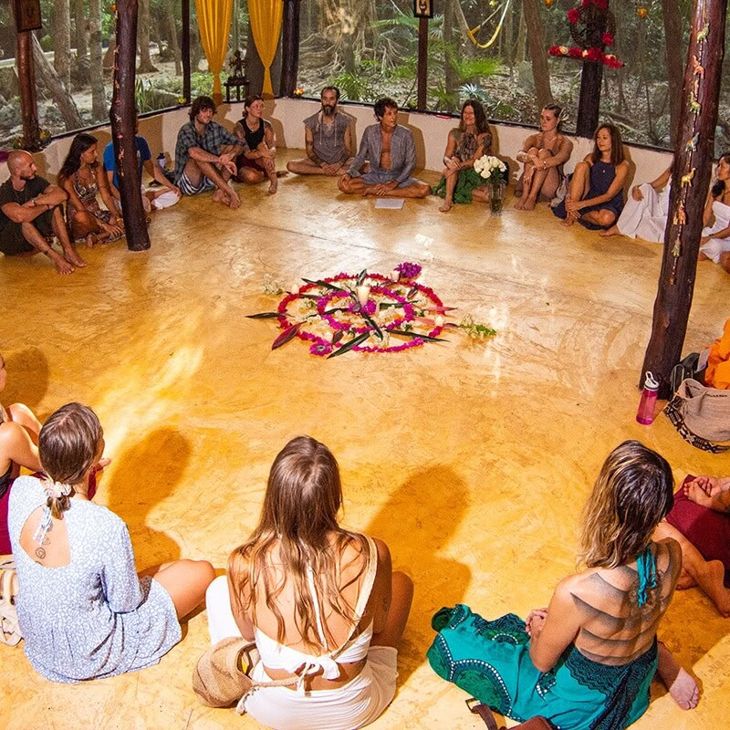 YTT 300 – Ein Atemzug Yoga