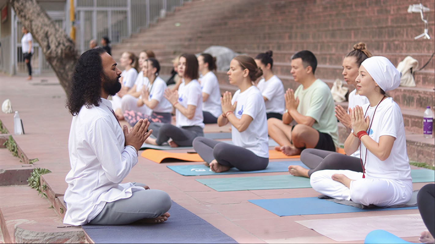 200-Stunden-Yogalehrer-Ausbildungskurs in Rishikesh – 04. Okt. bis 29. Okt. 2026