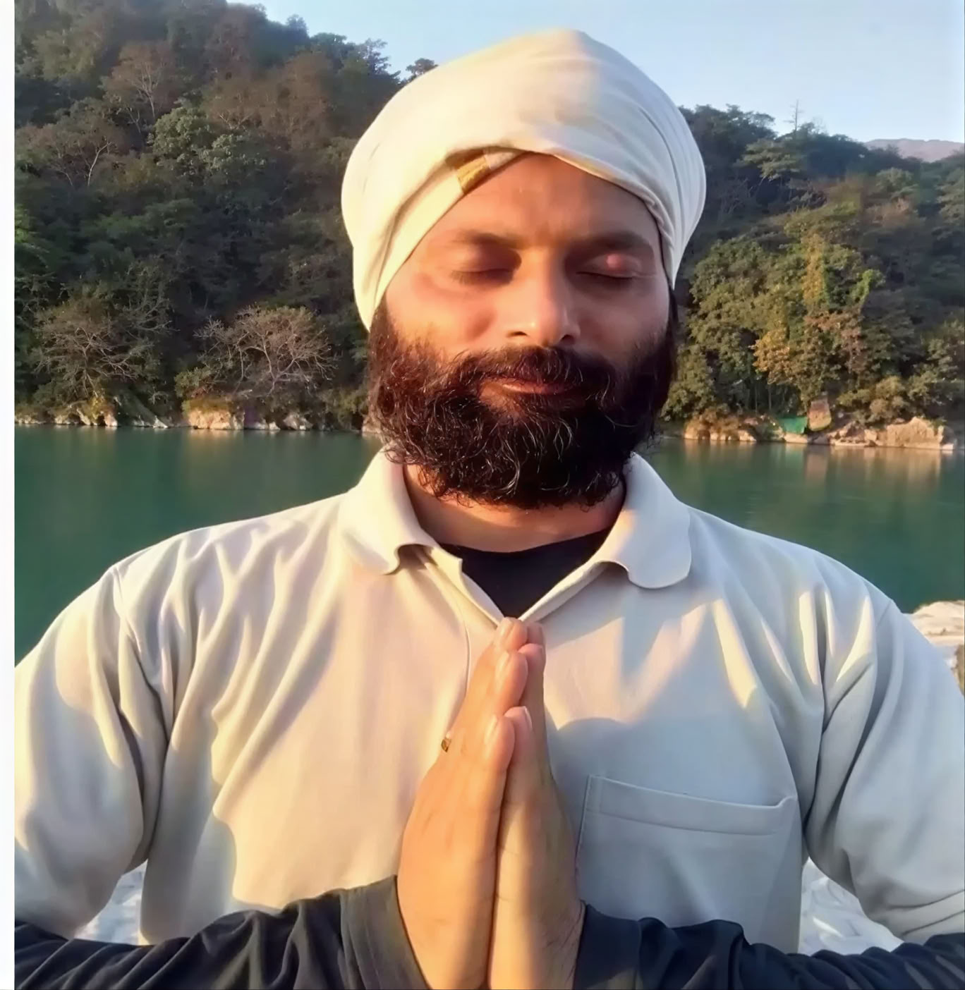 200-Stunden-Yogalehrer-Ausbildungskurs in Rishikesh – 04. Okt. bis 29. Okt. 2026