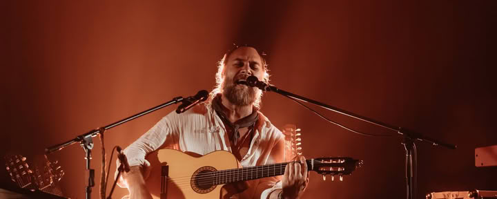 Live-Musik mit HOLLOWAY