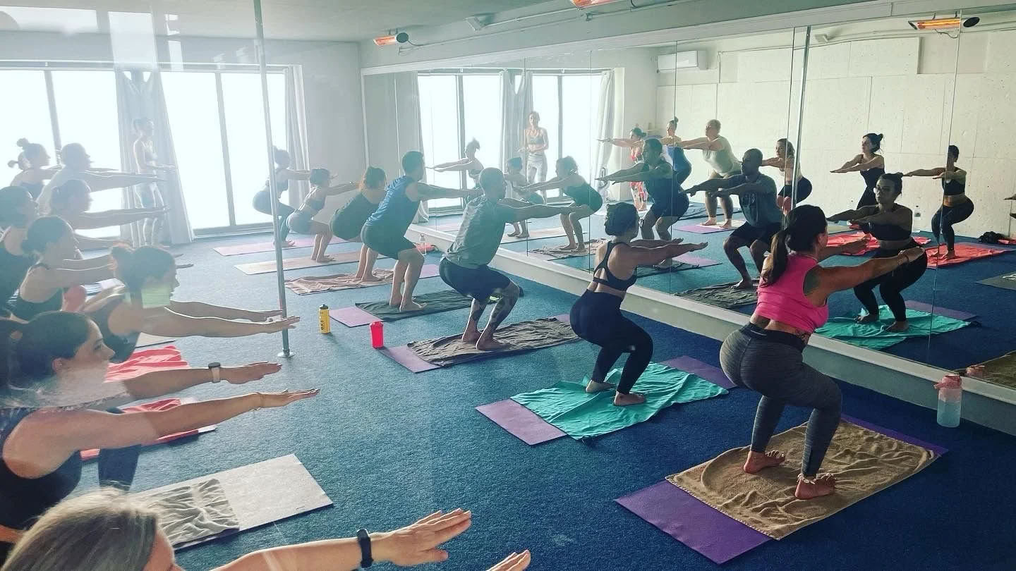 Herbstabschluss - Teilzeit-Yoga-Lehrerausbildung</span> — Momosyoga | HotYogaMalta