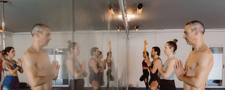 Herbstabschluss - Teilzeit-Yoga-Lehrerausbildung