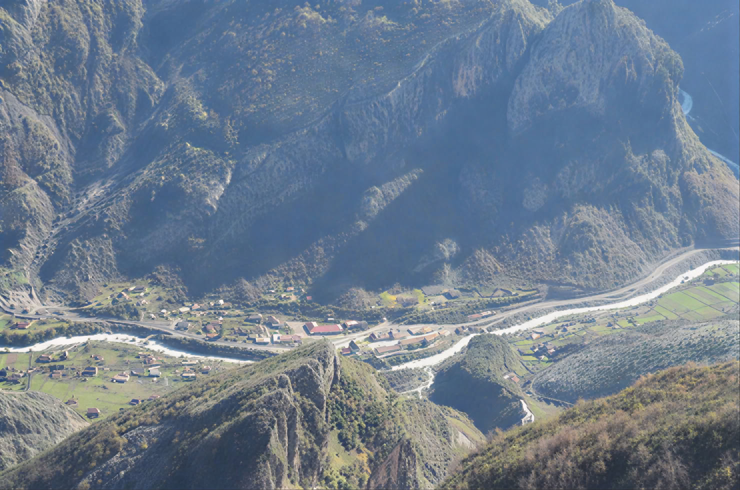 Hum Orahovski und Grlo Sokolovo Wanderung