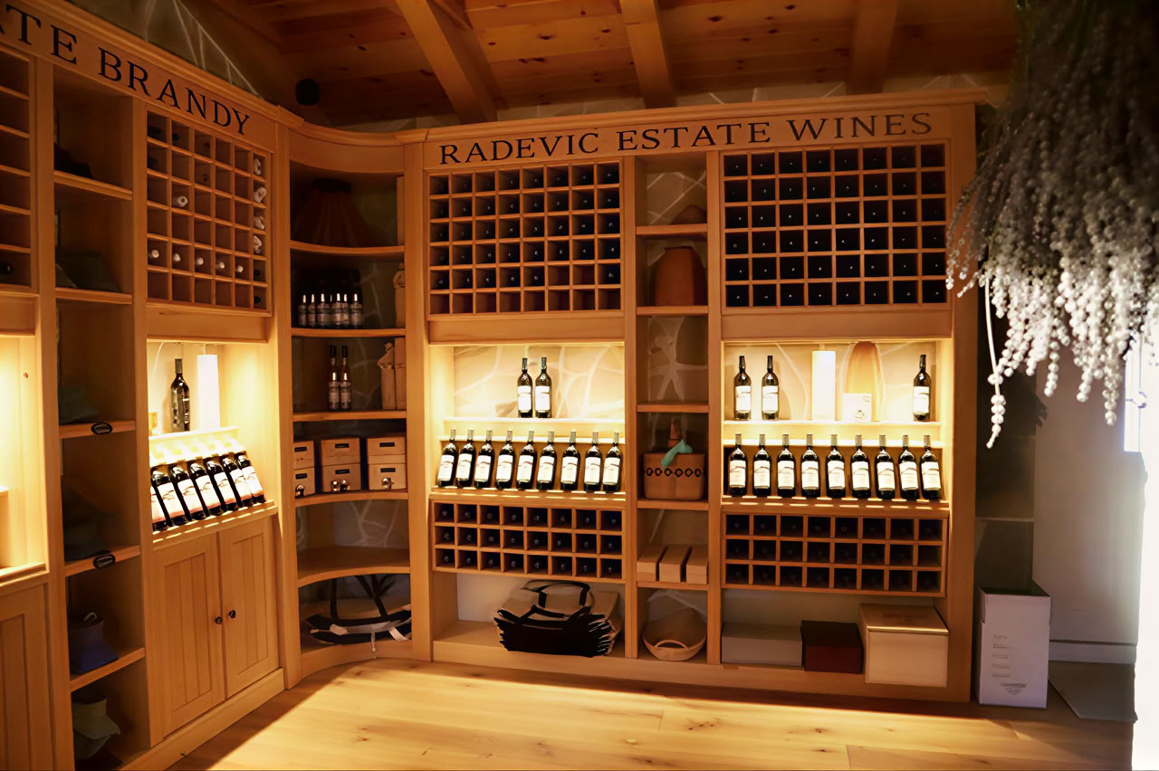 Traditionelle und moderne gemischte Weintour