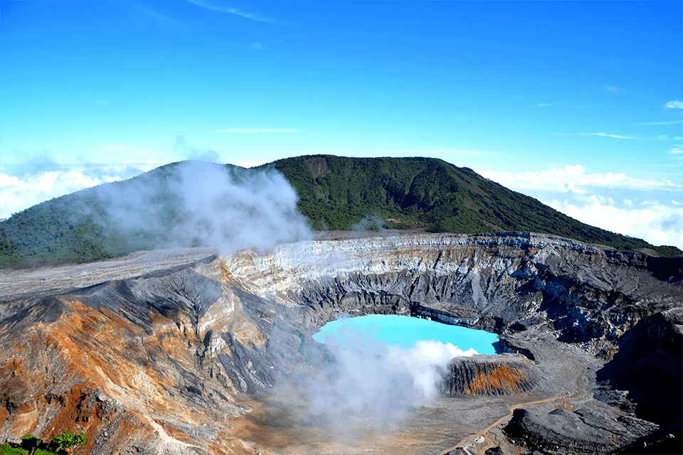 Combo-Tour: Nationalpark Poás-Vulkan – Doka-Kaffeetour – La-Paz-Wasserfallgärten