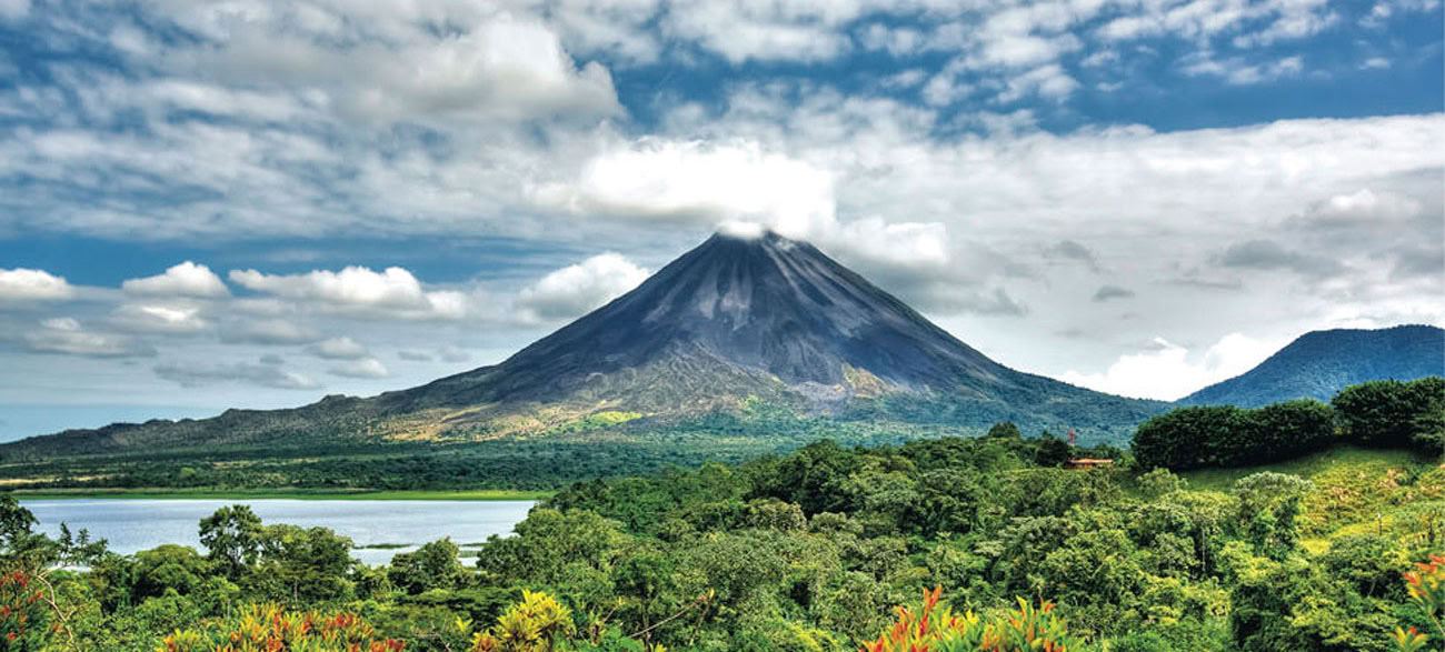 Arenal-Vulkan mit heißen Quellen