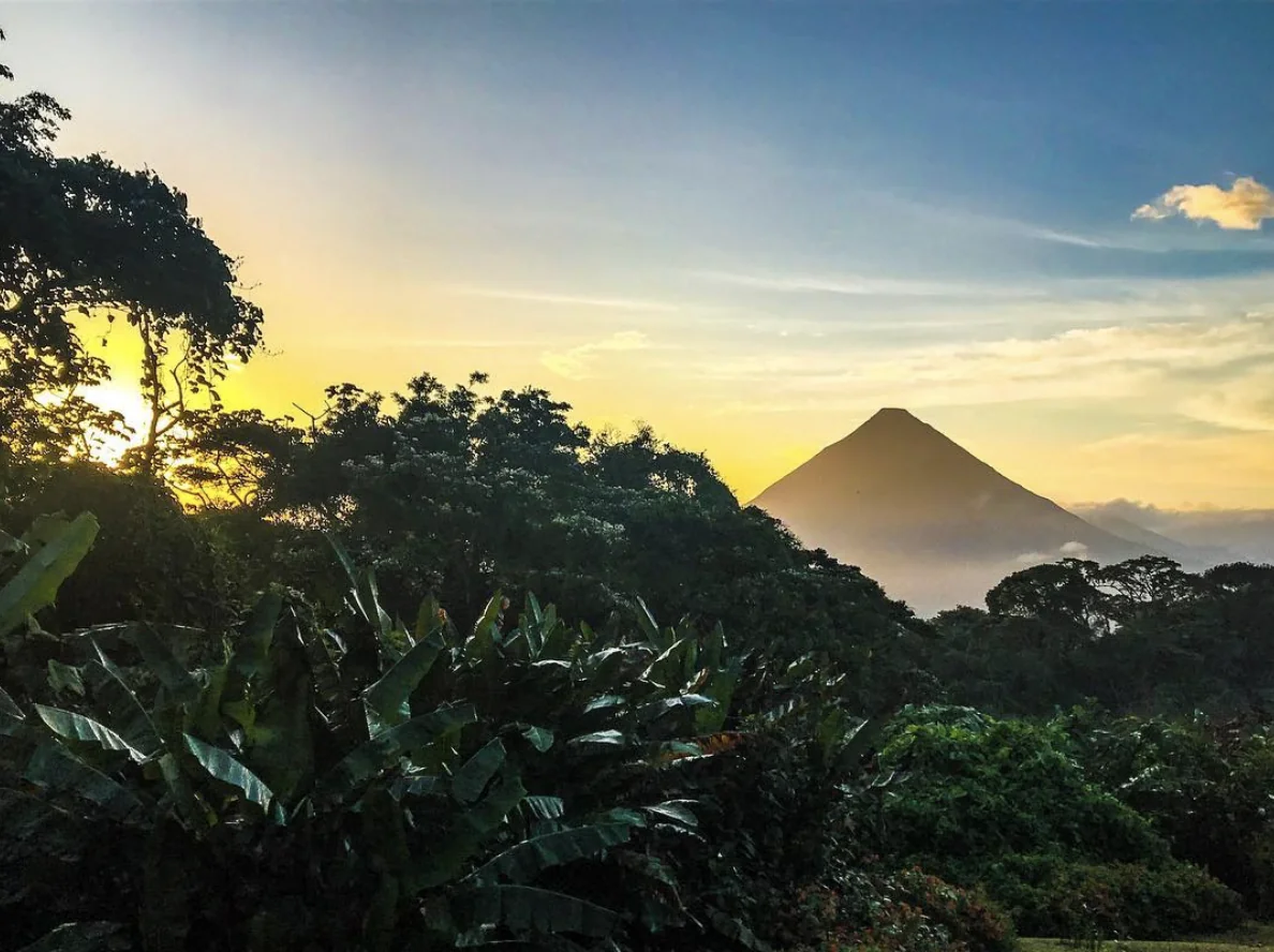 Arenal-Vulkan mit heißen Quellen