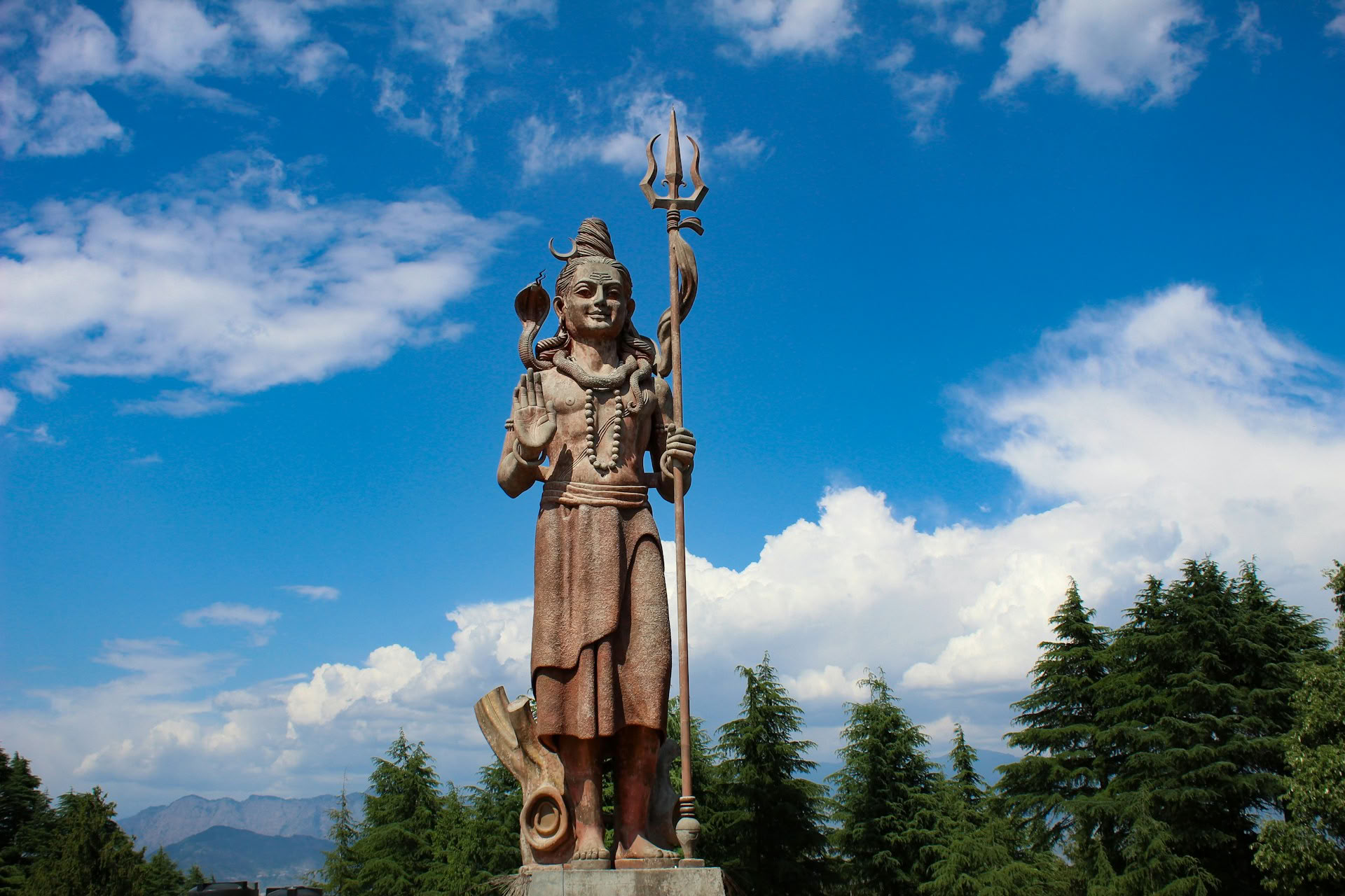 Pine Hills zu River Kingdoms: Dalhousie, Khajjiar & Chamba Heritage Trail