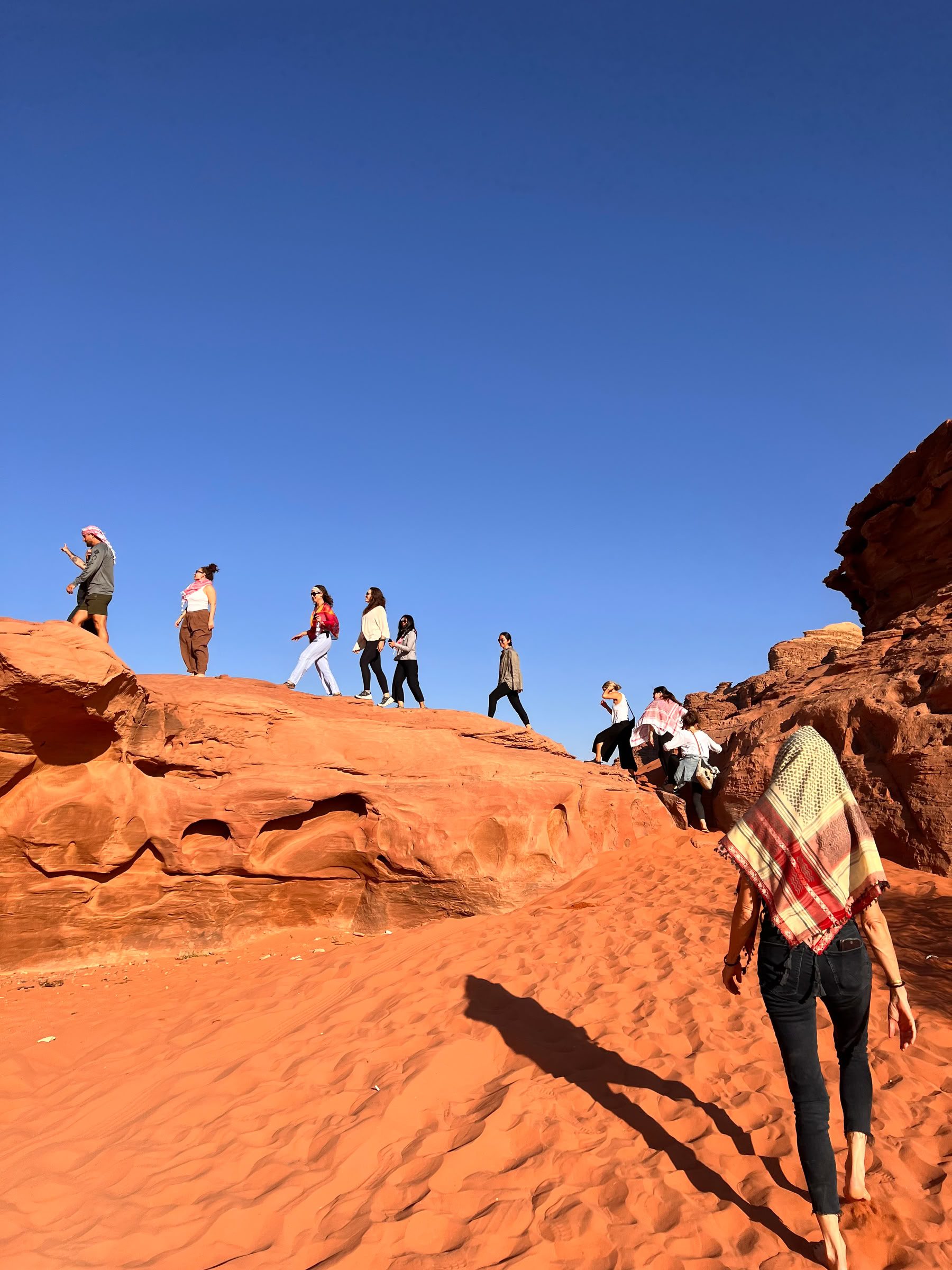 Kamel-Trekking im Wadi Rum in Jordanien: Eine Reise durch die Zeit