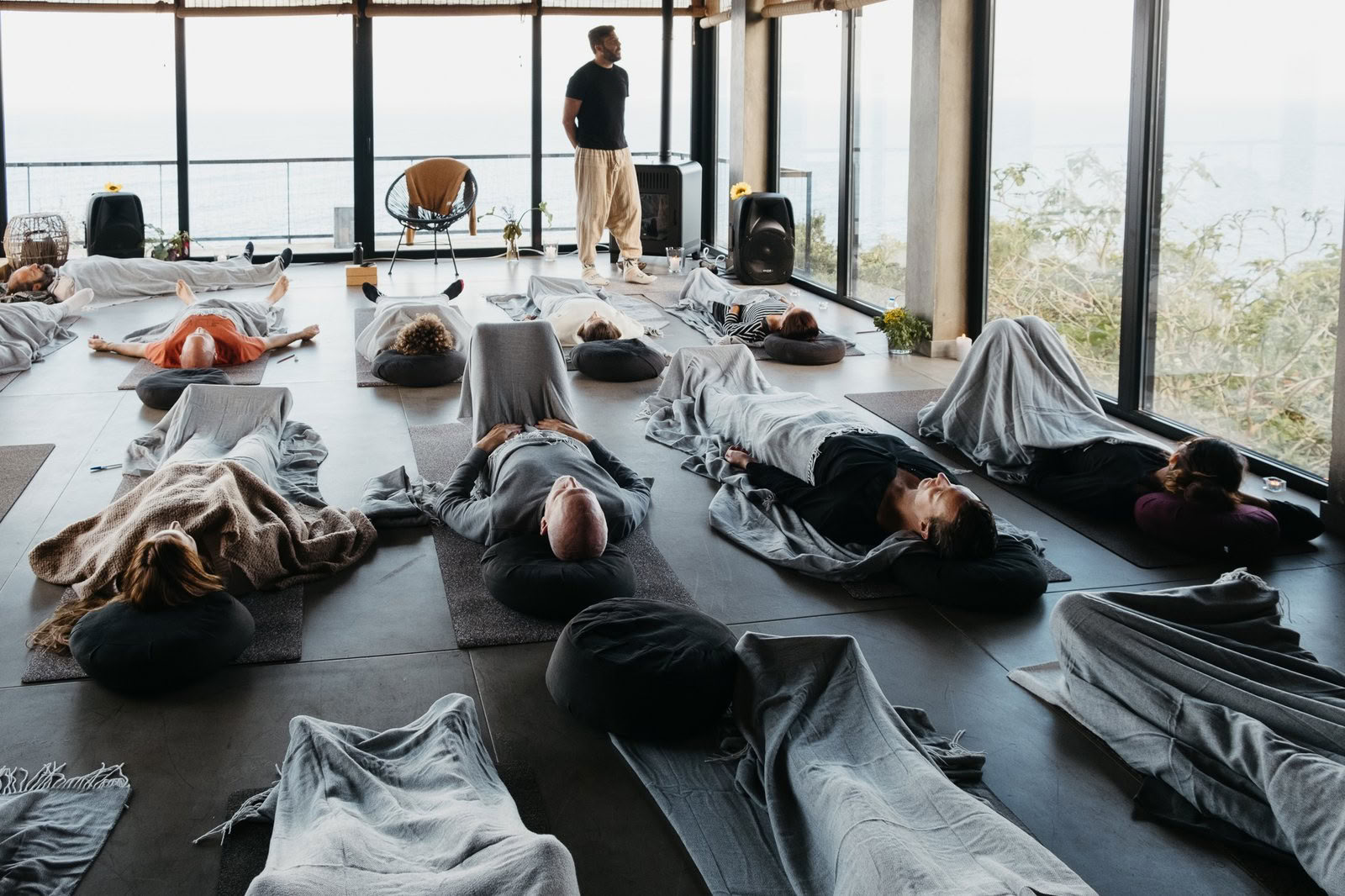 8 Tage Yoga & Achtsamkeit, um mit deiner inneren Wahrheit in Verbindung zu treten (Village Charm)