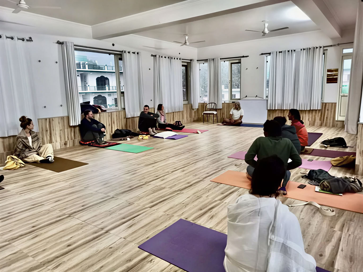 300 Stunden Kundalini-Yoga-Lehrerausbildungskurs in Rishikesh