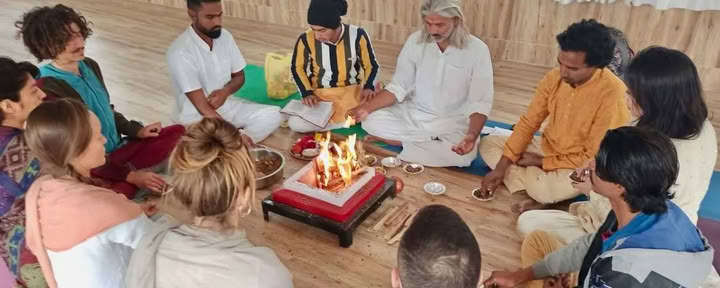 Yoga Retreat in Rishikesh Indien