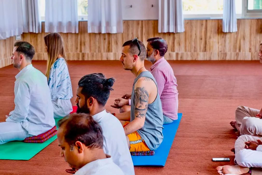 300 Stunden Bhakti Yoga Lehrerausbildungskurs in Rishikesh, Indien