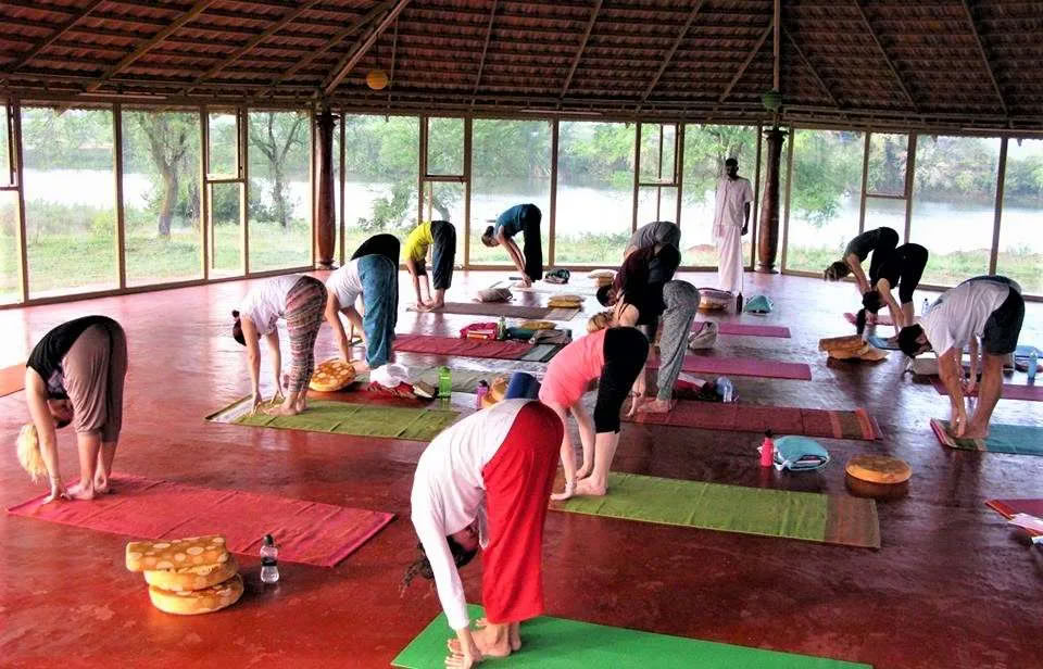 100 Stunden Kinder-Yoga-Training-Retreat in Rishikesh – 10 Tage