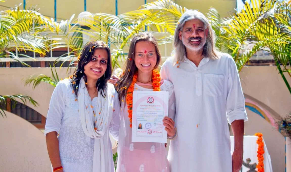 300 Stunden Hatha-Yoga-Lehrertraining in Rishikesh, Indien – 01. Sep. – 19. Okt.