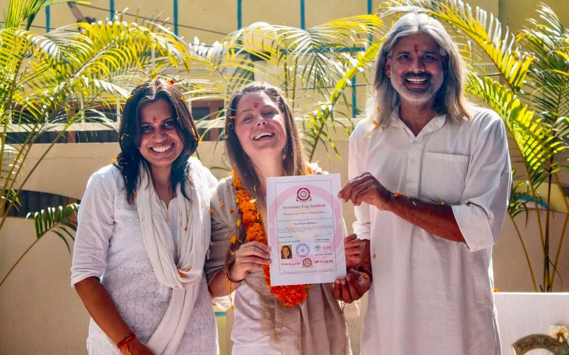 300 Stunden Hatha-Yoga-Lehrertraining in Rishikesh, Indien – 01. Sep. – 19. Okt.