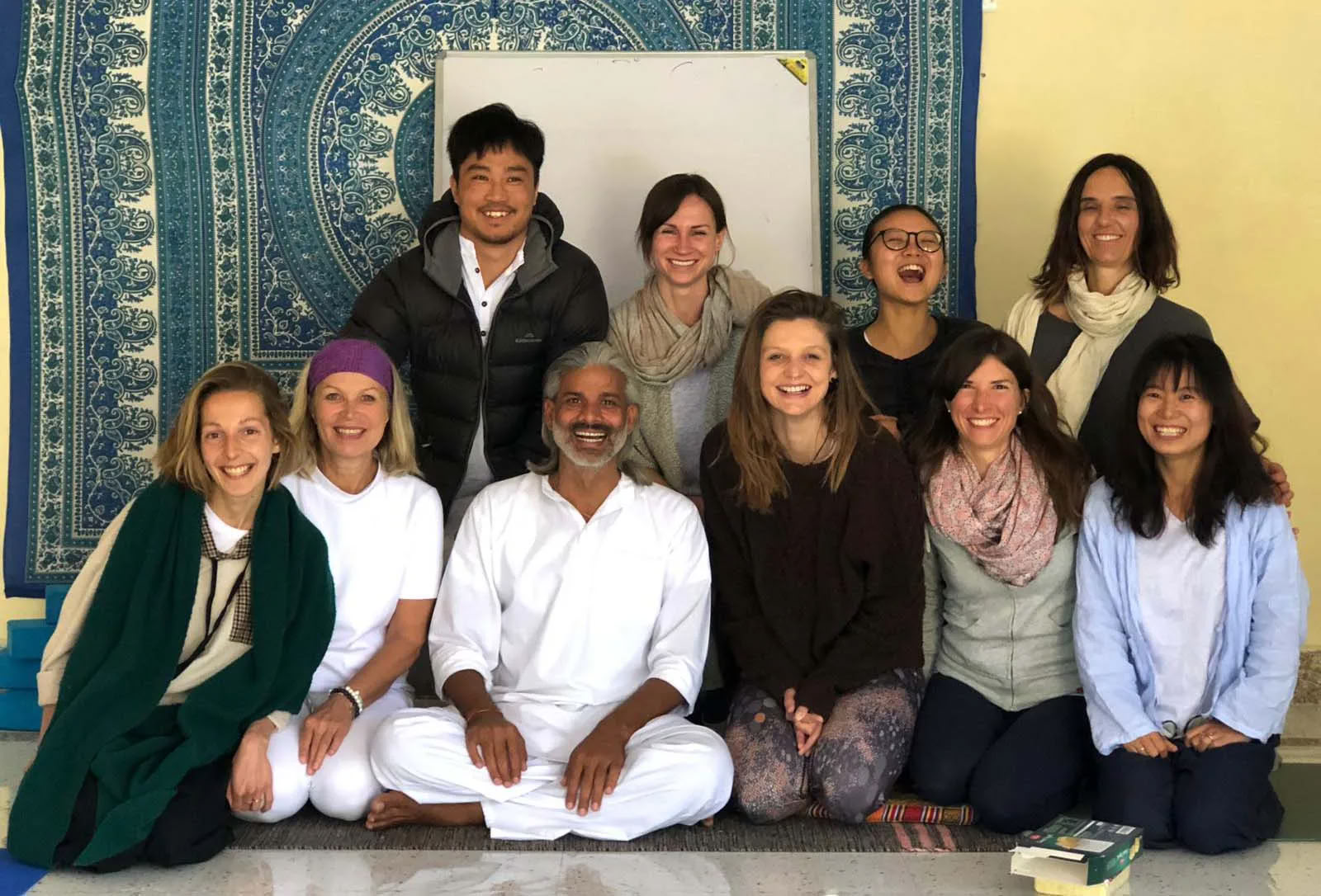 300 Stunden Hatha-Yoga-Lehrertraining in Rishikesh, Indien – 01. Sep. – 19. Okt.