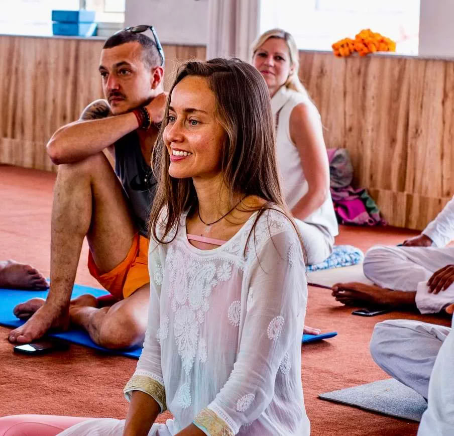 300 Stunden Hatha-Yoga-Lehrertraining in Rishikesh, Indien – 01. Sep. – 19. Okt.