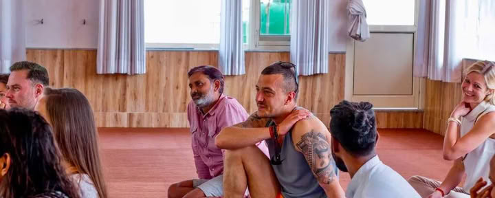 300 Stunden Hatha-Yoga-Lehrertraining in Rishikesh, Indien – 01. Sep. – 19. Okt.