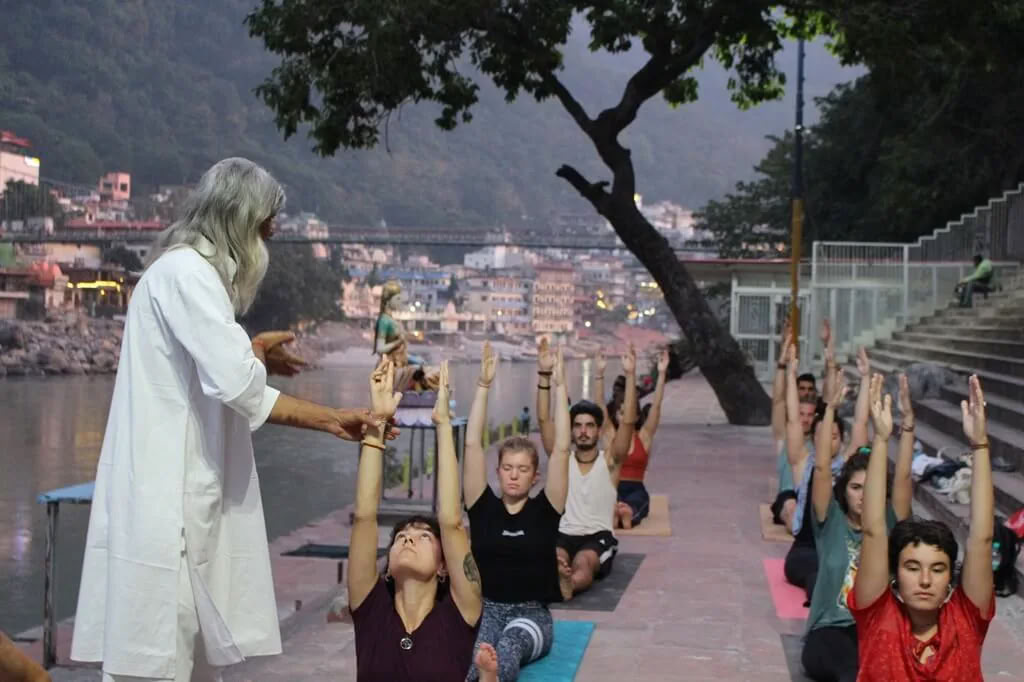 300 Stunden Hatha-Yoga-Lehrertraining in Rishikesh, Indien – 01. Nov. – 19. Dez.