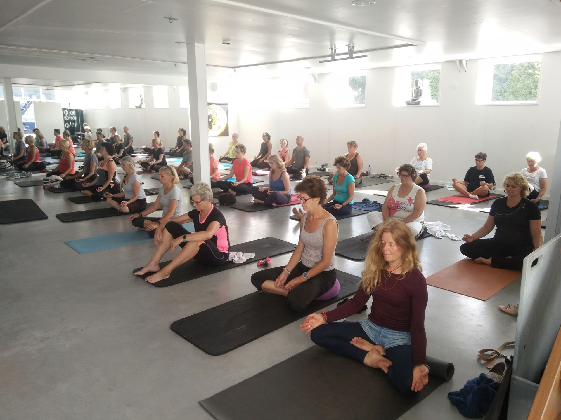 Yoga-Therapie-Training Retreat in Rishikesh Indien