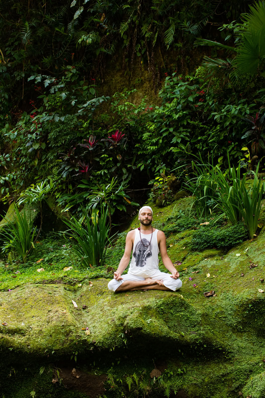 Kundalini Yoga Grundausbildung 200-Stunden-Yogalehrertraining