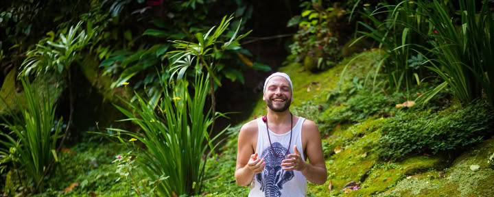 Kundalini Yoga Grundausbildung 200-Stunden-Yogalehrertraining