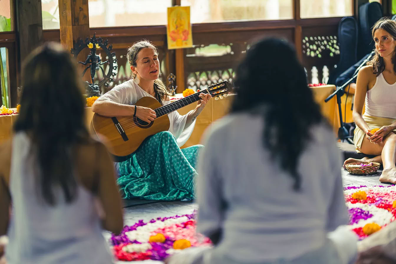 50HR Yoga-Lehrer-Ausbildung