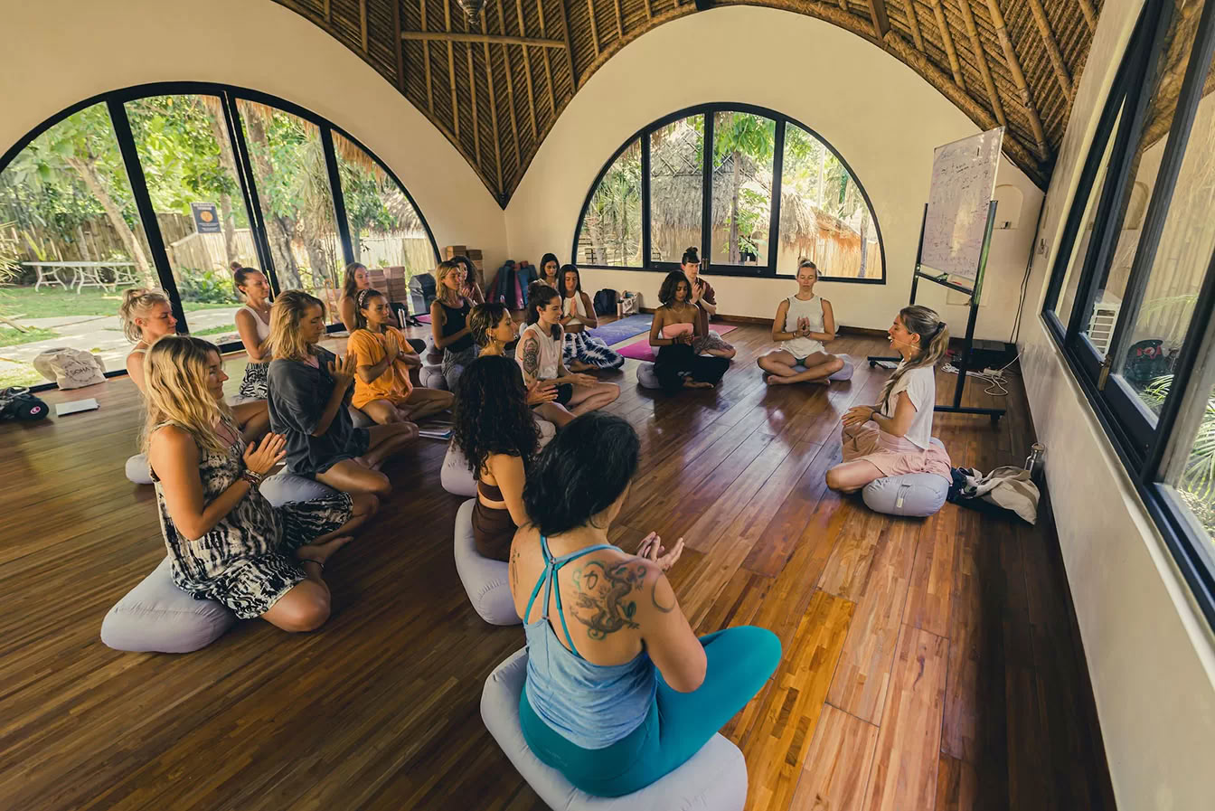 50HR Yoga-Lehrer-Ausbildung