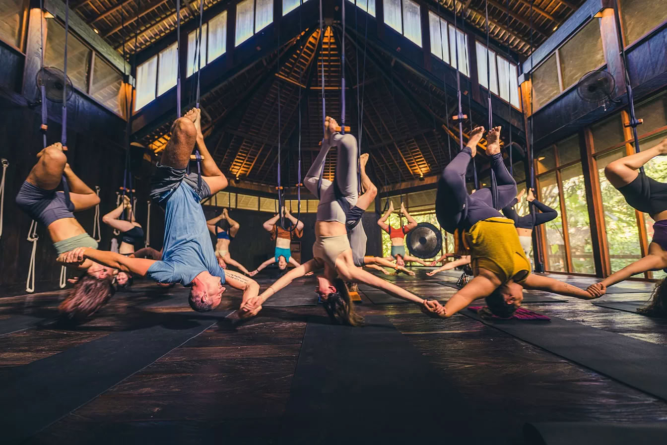 Elements 300-Stunden Yoga-Lehrer-Ausbildung