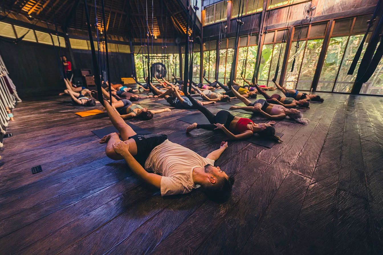 Elements 300-Stunden Yoga-Lehrer-Ausbildung