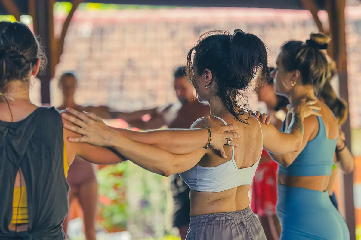 Elements 300-Stunden Yoga-Lehrer-Ausbildung