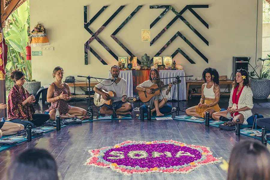 Lucidflow 100h von 300h YTT - Yoga Teacher Training Bali