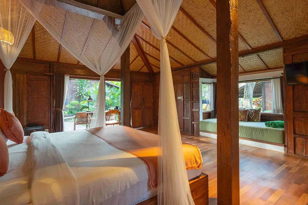 Lucidflow 100h von 300h YTT - Yoga Teacher Training Bali