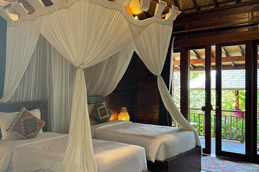 Lucidflow 100h von 300h YTT - Yoga Teacher Training Bali
