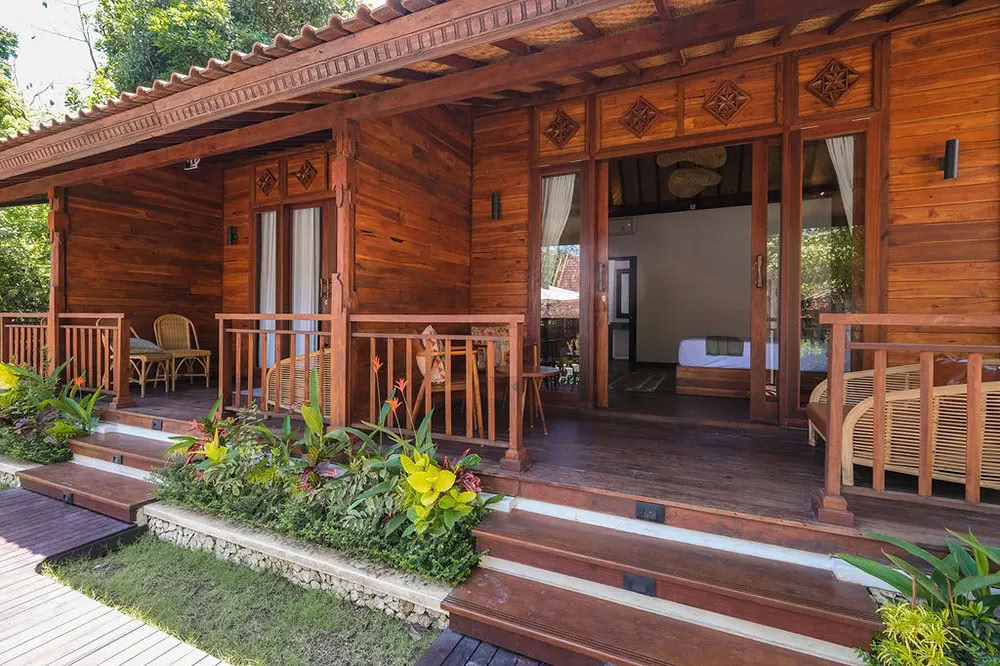 Lucidflow 100h von 300h YTT - Yoga Teacher Training Bali