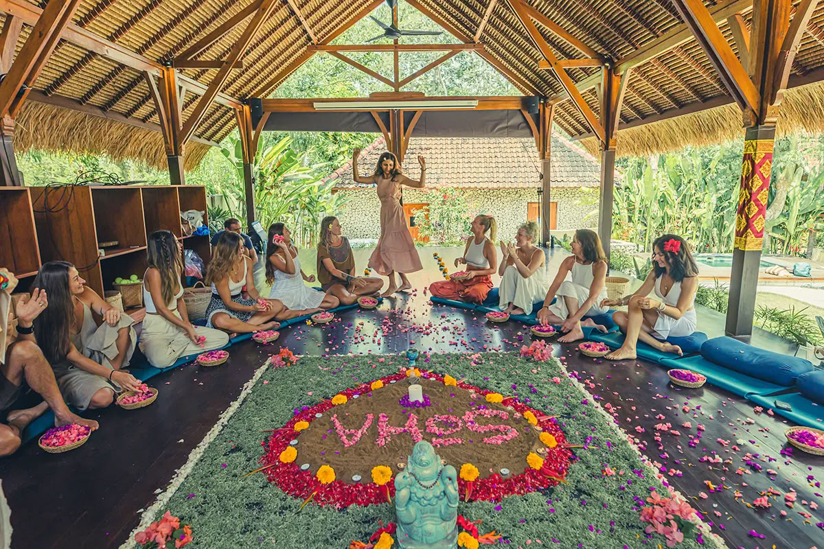 Lucidflow 100h von 300h YTT - Yoga Teacher Training Bali
