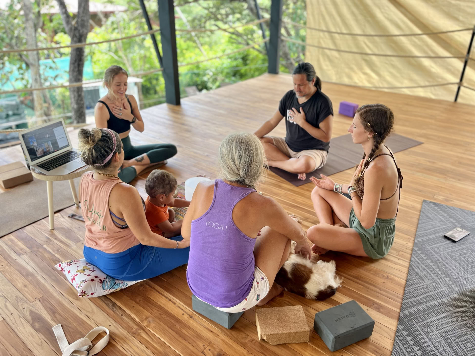 300-Stunden Advanced Yoga- & Ayurveda-Lehrertraining