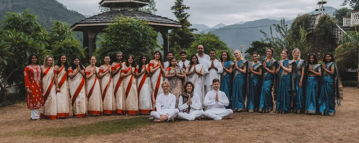 300-Stunden Yoga Lehrer Ausbildung in Rishikesh – 5. Okt. – 3. Nov. 2026