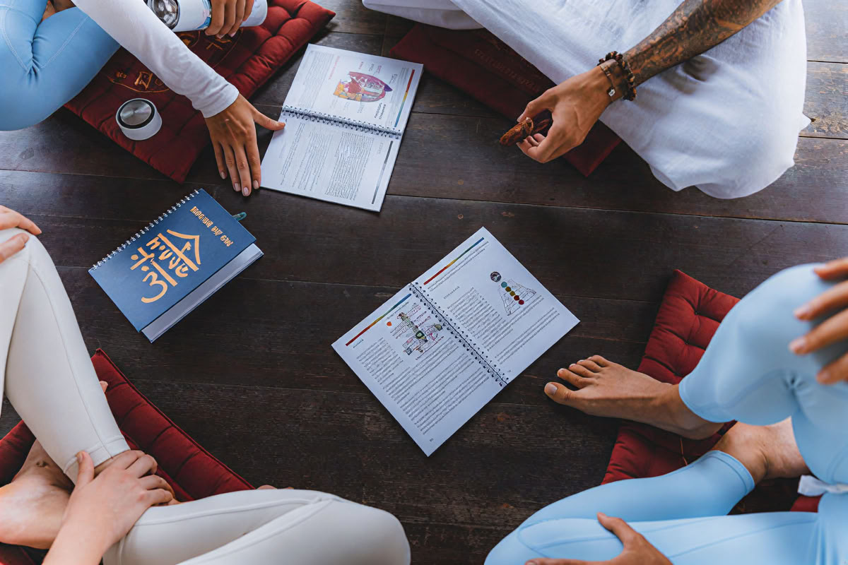200-Stunden-Yoga-Lehrer-Ausbildung